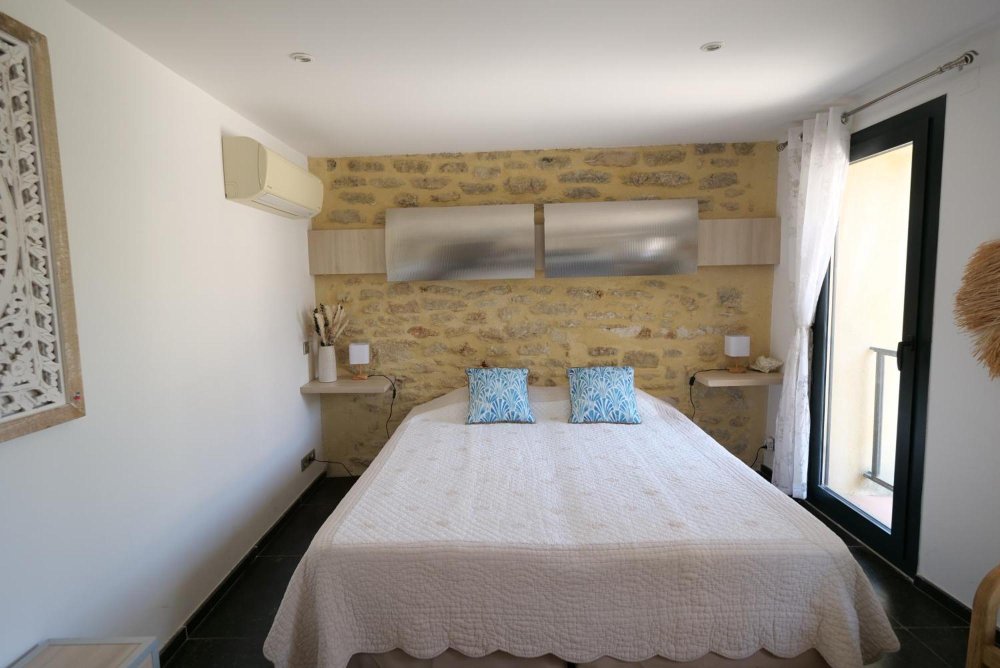 Chambres Du Vieux Bistrot Cabrières-dʼAvignon エクステリア 写真
