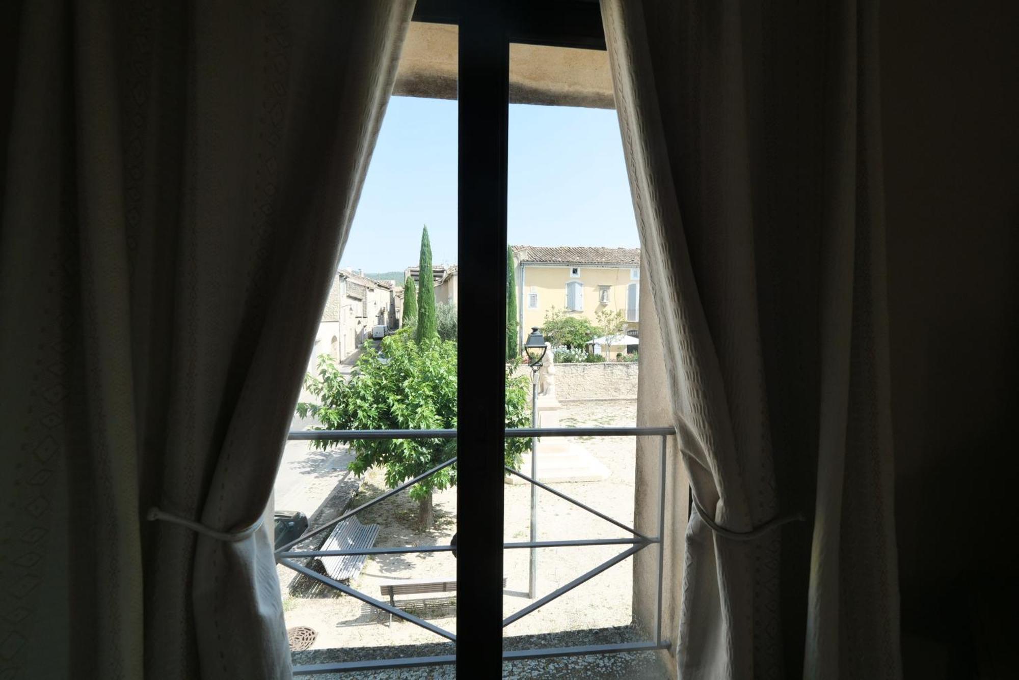Chambres Du Vieux Bistrot Cabrières-dʼAvignon エクステリア 写真
