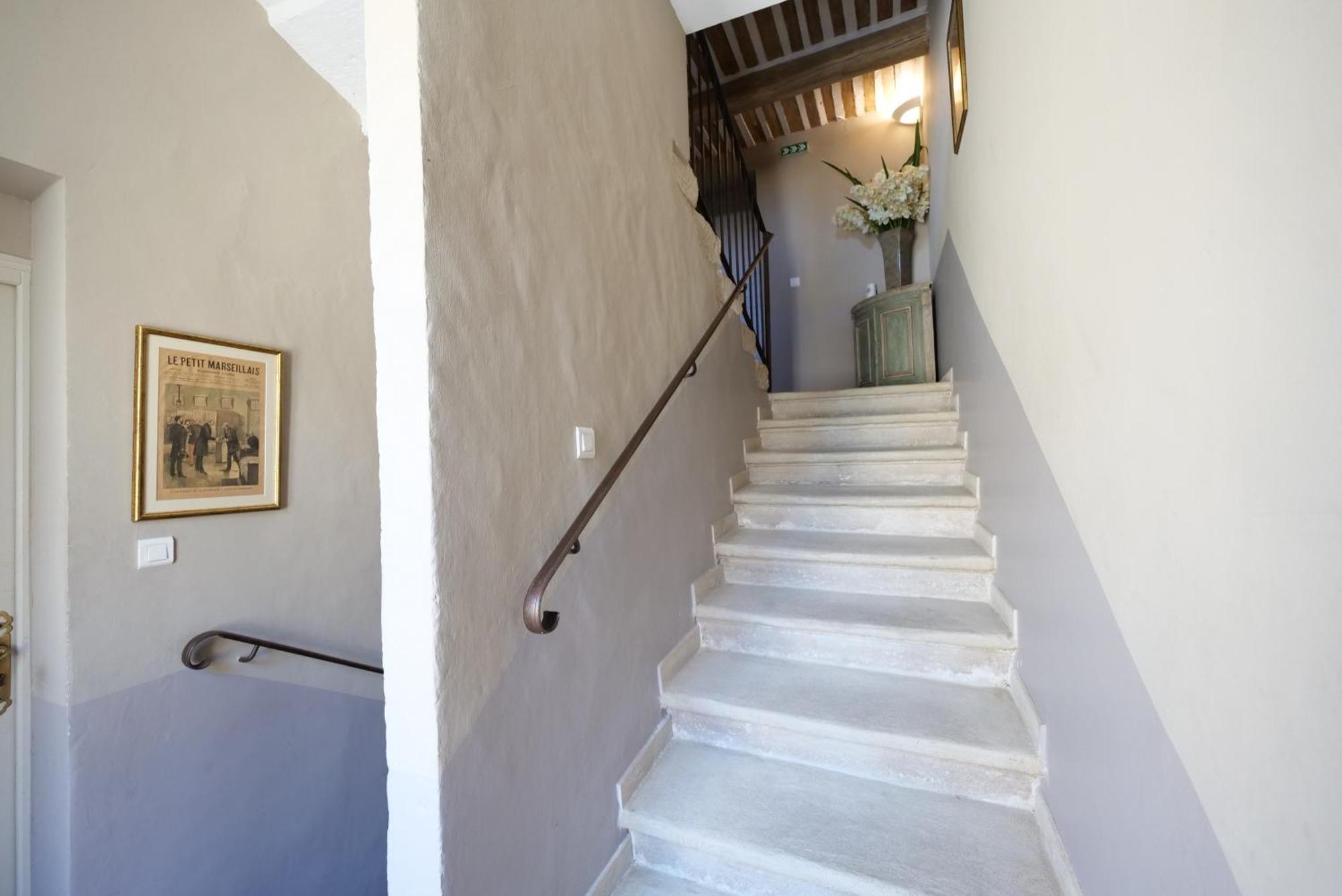 Chambres Du Vieux Bistrot Cabrières-dʼAvignon エクステリア 写真