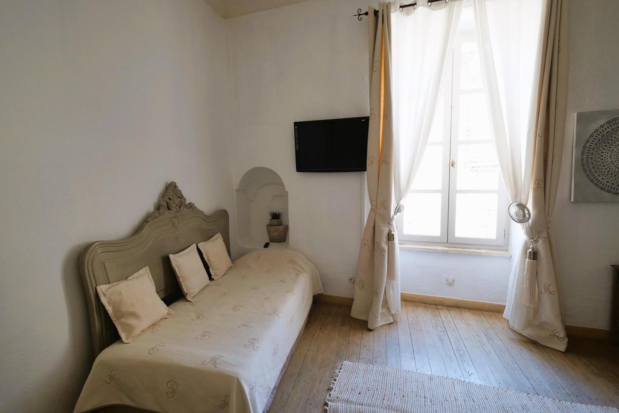 Chambres Du Vieux Bistrot Cabrières-dʼAvignon エクステリア 写真
