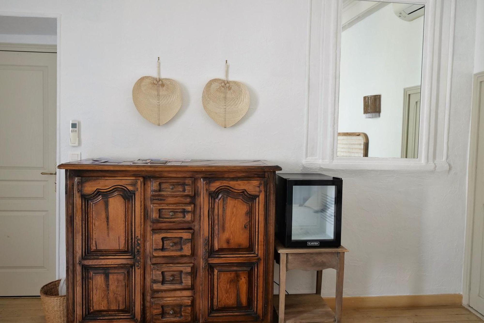 Chambres Du Vieux Bistrot Cabrières-dʼAvignon エクステリア 写真
