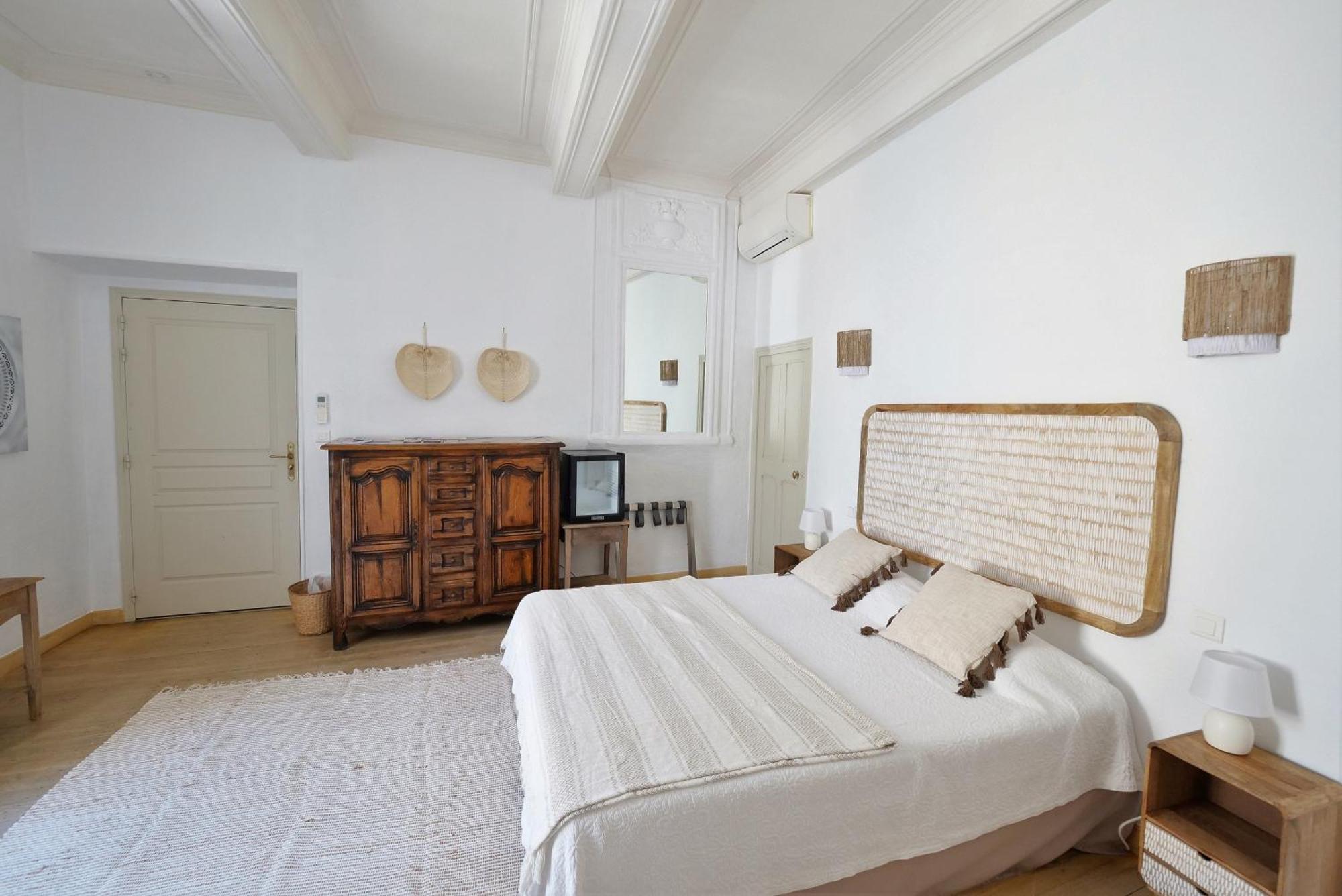Chambres Du Vieux Bistrot Cabrières-dʼAvignon エクステリア 写真